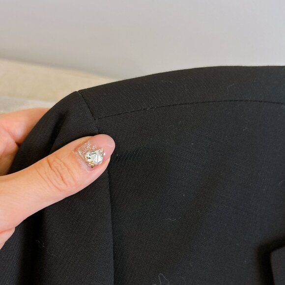 95% NEW MENS DKNY SUIT - Picture 6 of 11